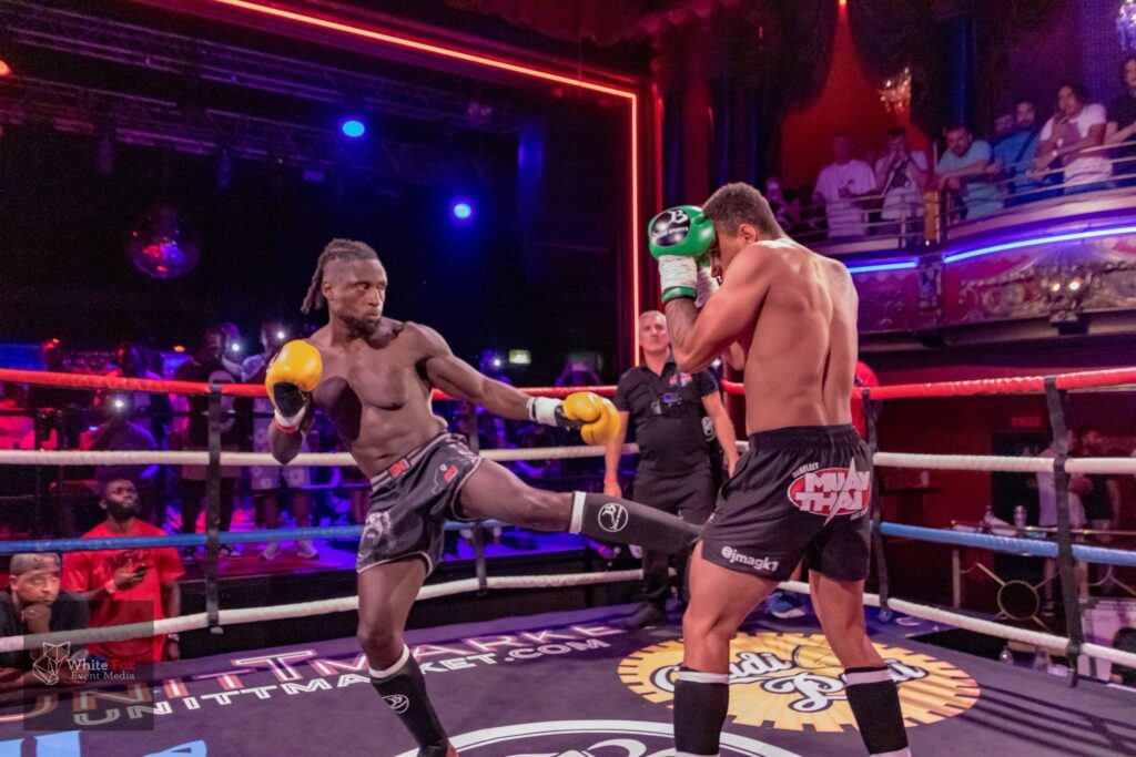 Samuel Osei kick against Jordan Jonathan from Benfleet Muay Thai